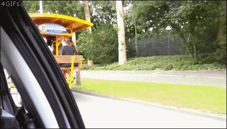 ¿Se pueden tocar 7 culos en 3 segundos? Sí, se puede.