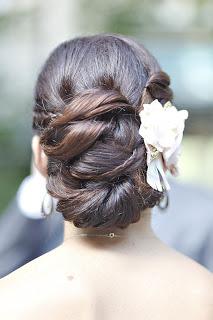 Peinados Para Novias Con Flores