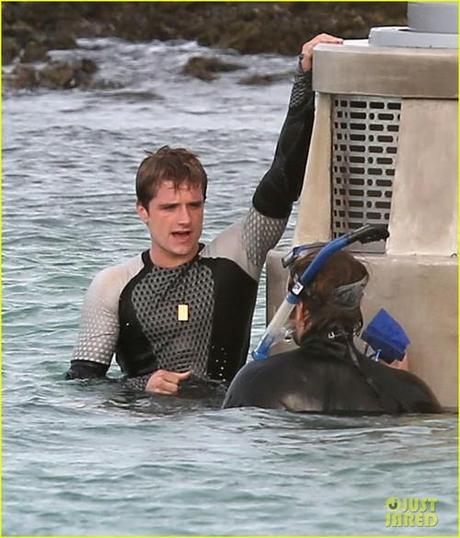 hunger-games-catching-fire-josh-hutcherson-set-photo-1