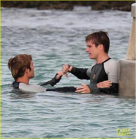 hunger-games-catching-fire-josh-hutcherson-set-photo