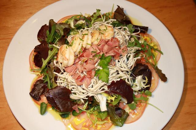 ENSALADA TEMPLADA DE GULAS