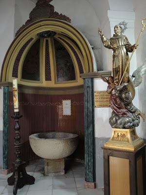 Dos ilustres pilas bautismales