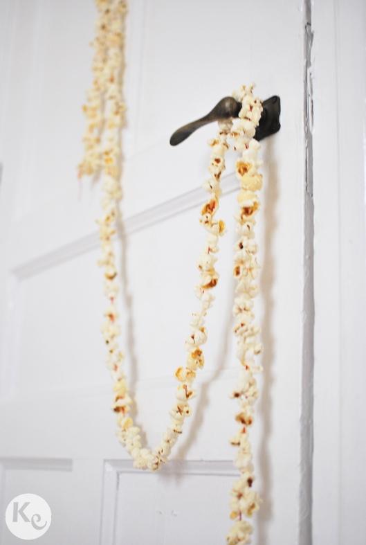 DIY. Popcorn garland