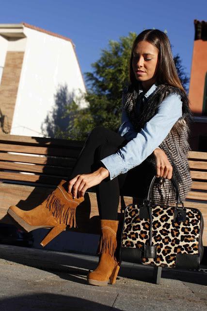 Lomas Zapatos: fringed boots Lomas Zapatos: fringed boots