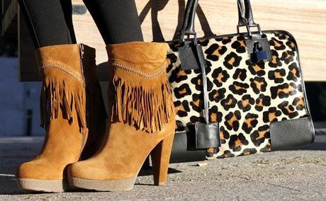 Lomas Zapatos: fringed boots Lomas Zapatos: fringed boots