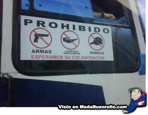 Dios, ¿Alguien conoce este lugar? tiene que ser divertido vivir ahi y sobretodo montar en el bus !!
