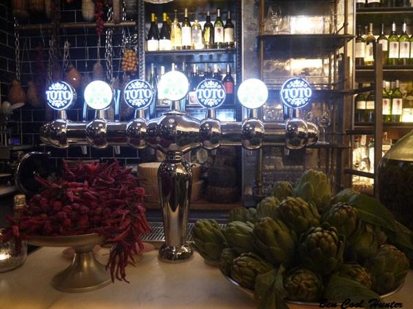 Toto Restaurante, gastronomía de inspiración italiana con productos de Km0 en una decoración modernista