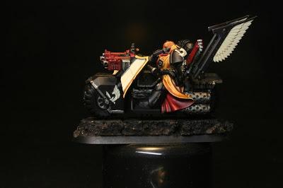 Nuln Oil de Citadel Shade en los Motoristas del Ala de Muerte de los Ángeles Oscuros