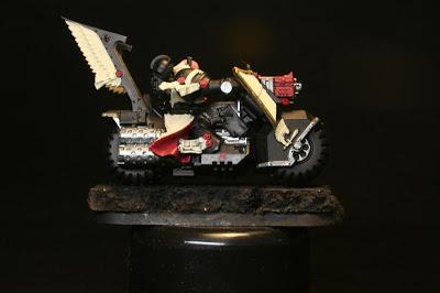 Oro Viejo de Vallejo Model Color en los Motoristas del Ala de Muerte de los Ángeles Oscuros