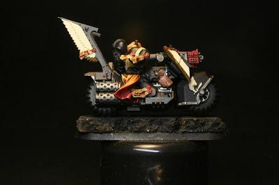 Nuln Oil de Citadel Shade en los Motoristas del Ala de Muerte de los Ángeles Oscuros