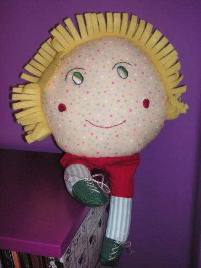 cojín sol de tela y fieltro  tela,fieltro,relleno de vellón cosido a mano,bordado a mano