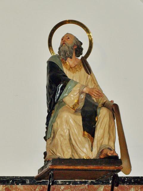 San Isaías, el Santo del poyetón.