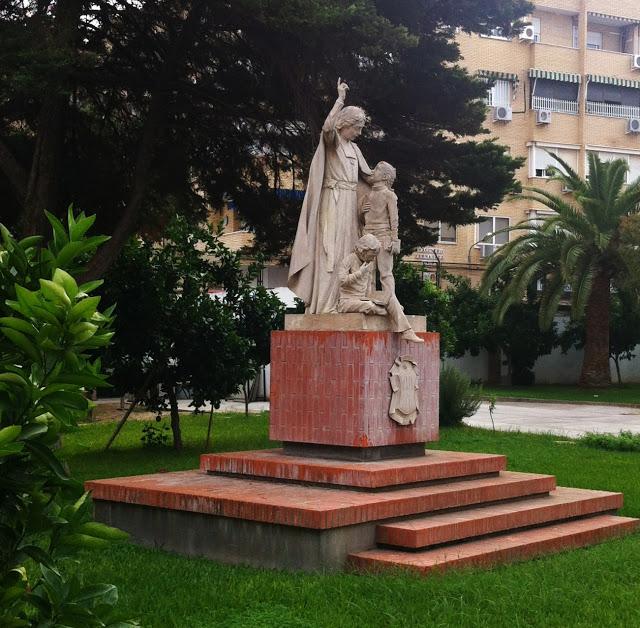 La estatua del patrón de los profesores, Jean Baptiste La Salle.