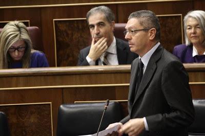 Los indultos del Gobierno a políticos, a policías y a condenados de “cuello blanco”.