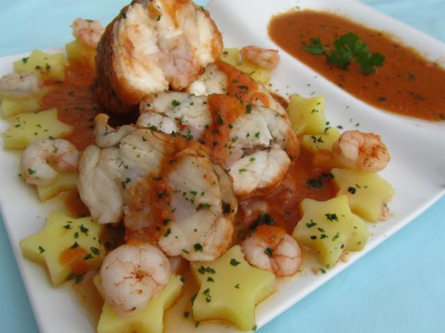 Rape alangostado relleno en salsa de gambas