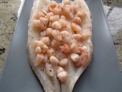 Rape alangostado relleno en salsa de gambas