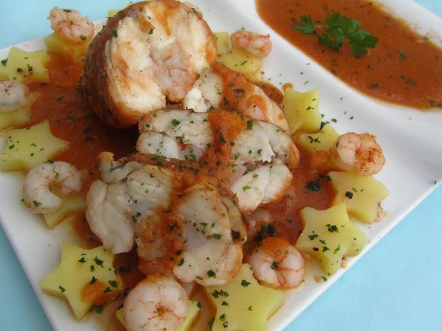Rape alangostado relleno en salsa de gambas