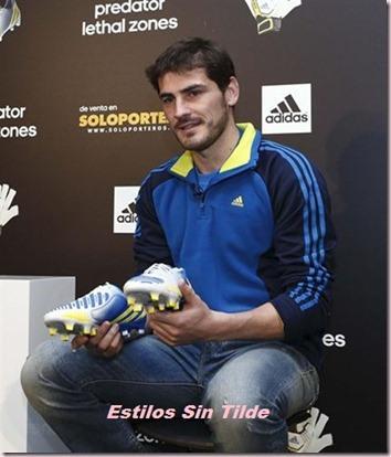 cats thumb18 Iker Casillas presenta los nuevos diseños de Adidas