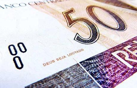 El nombre de Dios seguirá en los billetes de Brasil