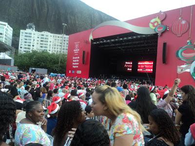 Brasil: gran fiesta de inauguración del mayor Árbol de Navidad fluctuante del mundo para 2012