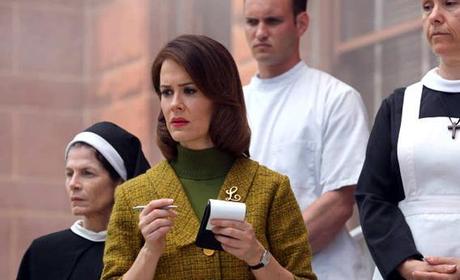 AHS_Lana_Frikarte El fetichismo de Ryan Murphy: Muerte y Sexo en American Horror Story