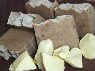 Chocolaterapia - Jabón de chocolate blanco, negro y con leche