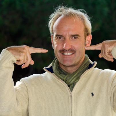 Un bigote para hablar de testículos