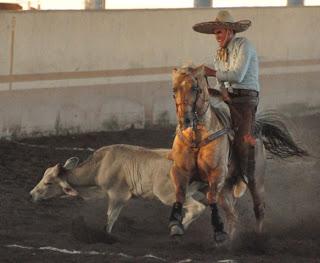 El Asadero pegó primero