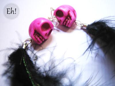 Una de pendientes con calaveras