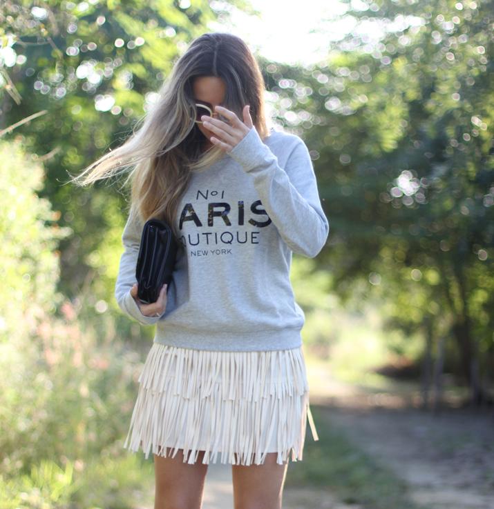 Cómo combinar una sudadera gris