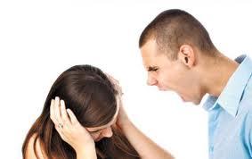 Mayor violencia en parejas donde ambos trabajan