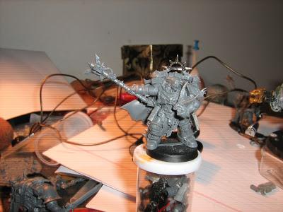 Retocando un poco las minis de Venganza Oscura(MEC)