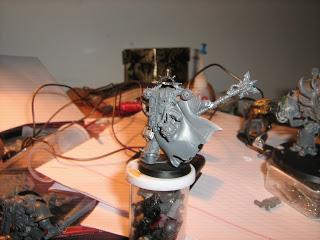 Retocando un poco las minis de Venganza Oscura(MEC)