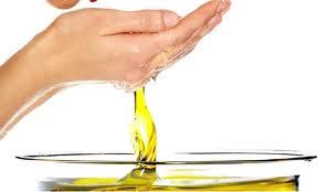 a4461 Aceite de oliva para embellecer el cabello y la piel