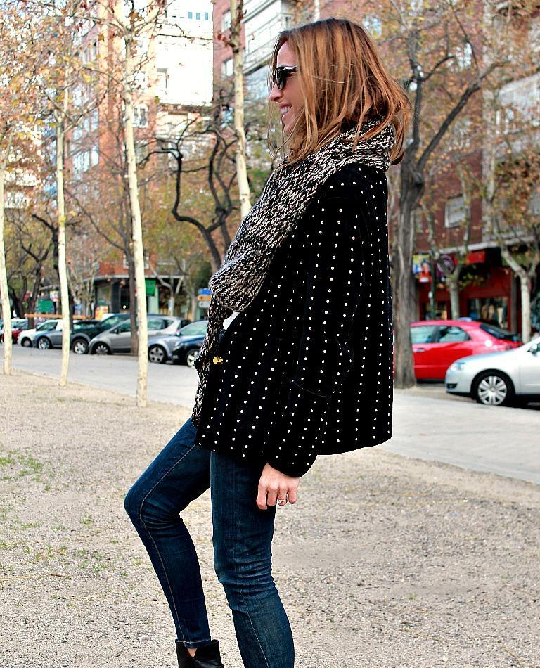 TODO VUELVE; TERCIOPELO.-