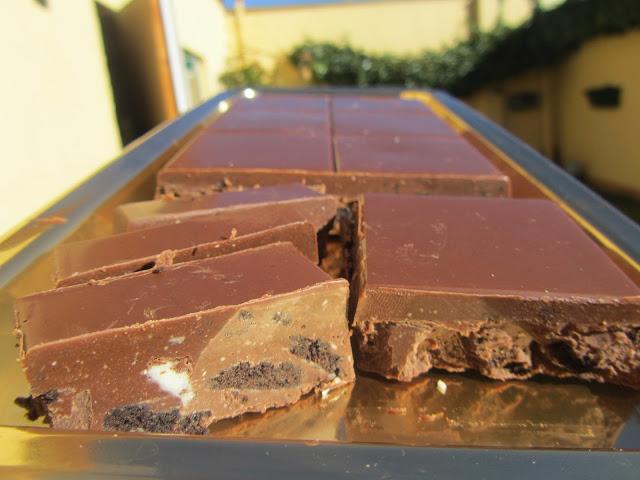 Turrón de chocolate y oreos