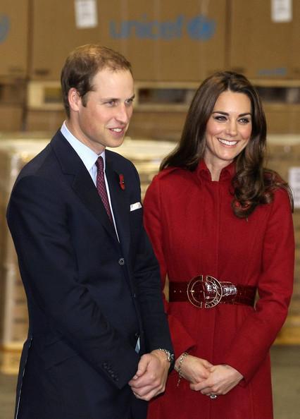 VISTE COMO: Kate Middleton con su abrigo rojo!