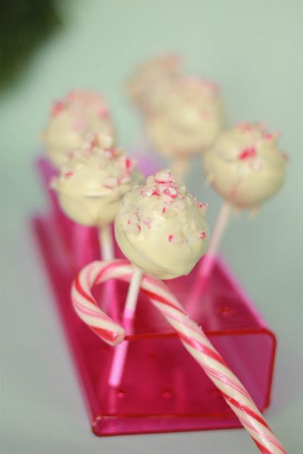 Cake pops candy cane