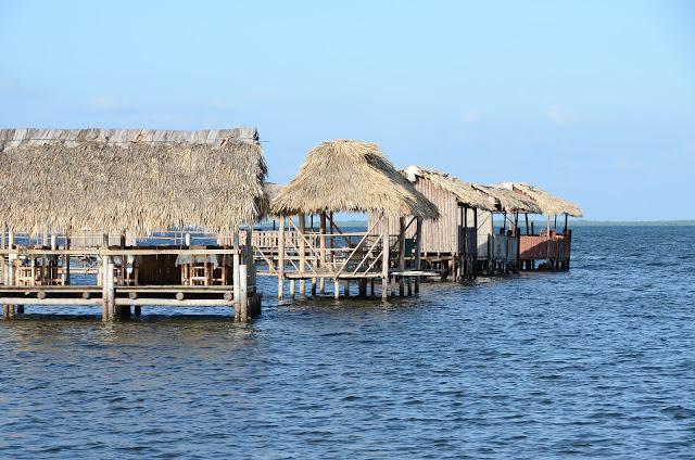 La aldea a flor de agua tras el lente