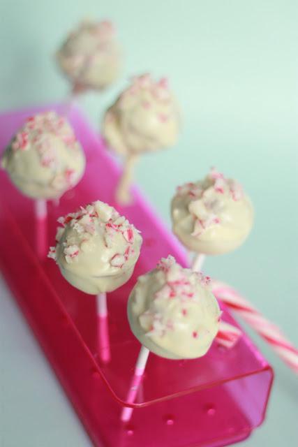 Cake pops candy cane