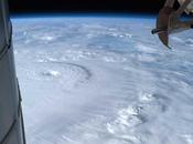 Súper tifón Bopha desde espacio