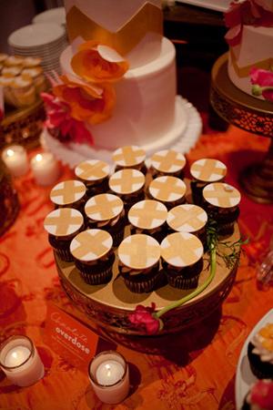 Algo nuevo... Una boda multicultural y con inspiración “médica”