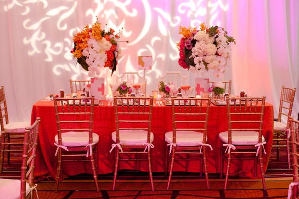 Algo nuevo... Una boda multicultural y con inspiración “médica”