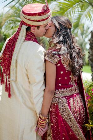 Algo nuevo... Una boda multicultural y con inspiración “médica”