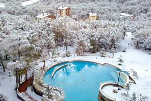 Un baño calentito con vistas invernales