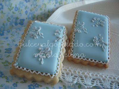 Galletas decoradas celeste-plata