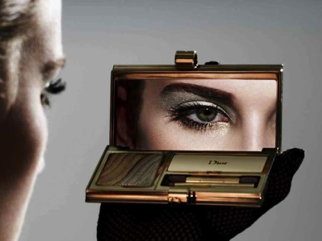 Maquillaje especial con la paleta Christmas Ball - Carnet de Maquillage de Dior.