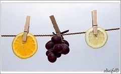 mi tenderete (educifu photo ) Tags: mi casa nikon edu uva naranja inventos bodegon limon cifuentes d90 tenderete