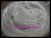 Tarta de chocolate blanco con dulce de leche