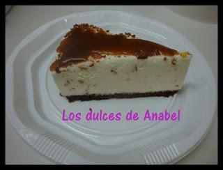 Tarta de chocolate blanco con dulce de leche